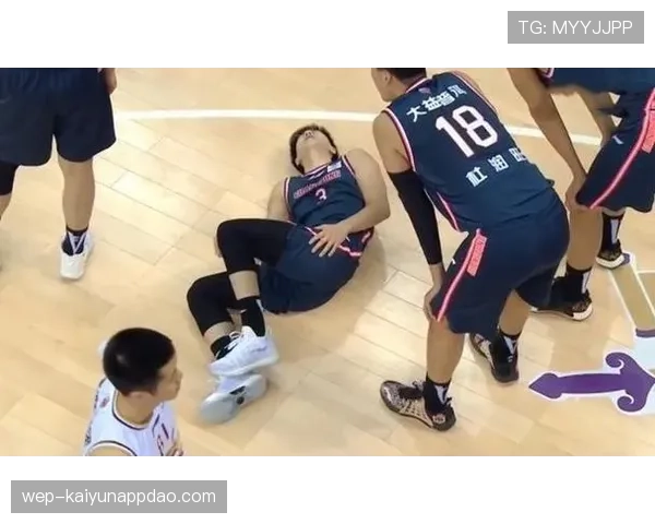 危险动作判罚标准：什么情况下会被吹犯规？