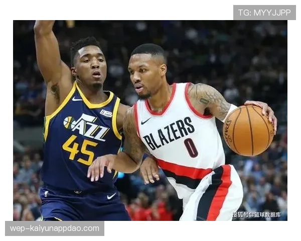 米切尔突破拉开与利拉德得分差距提升球队关键时刻攻击力