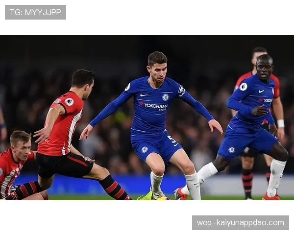 切尔西重建进程缓慢，问题根源何在：三年未确立稳定战术体系影响球队竞争力