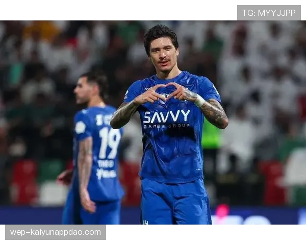 努涅斯与热苏斯：同为机动型前锋，为何发展路径截然不同？