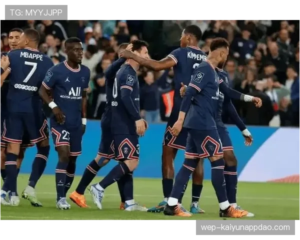 巴黎圣日耳曼中场硬度不足，比赛节奏掌控力受限，争冠形势面临考验